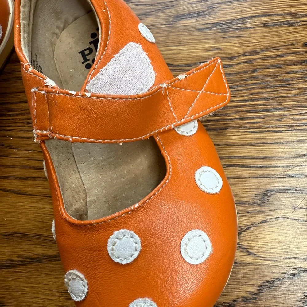 Puddle Jumper (PJs) Orange / White Polka Dot Kids Mary Jane Shoes Size 6